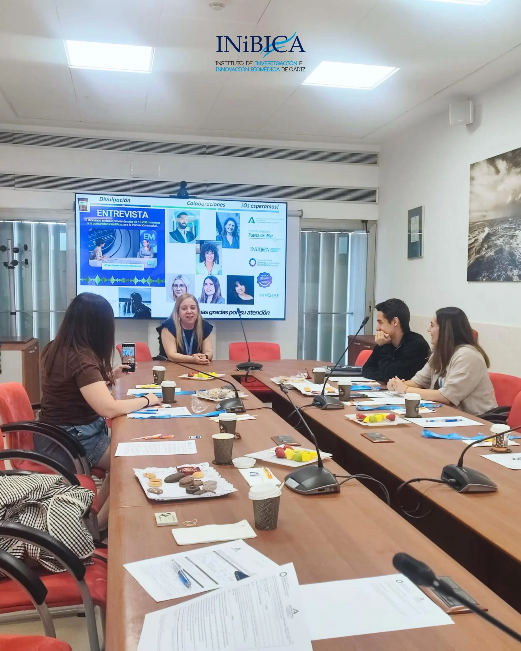 El Día Internacional del Ensayo Clínico reúne a profesionales y ciudadanía en un CaféConCiencia de INiBICA - INiBICA